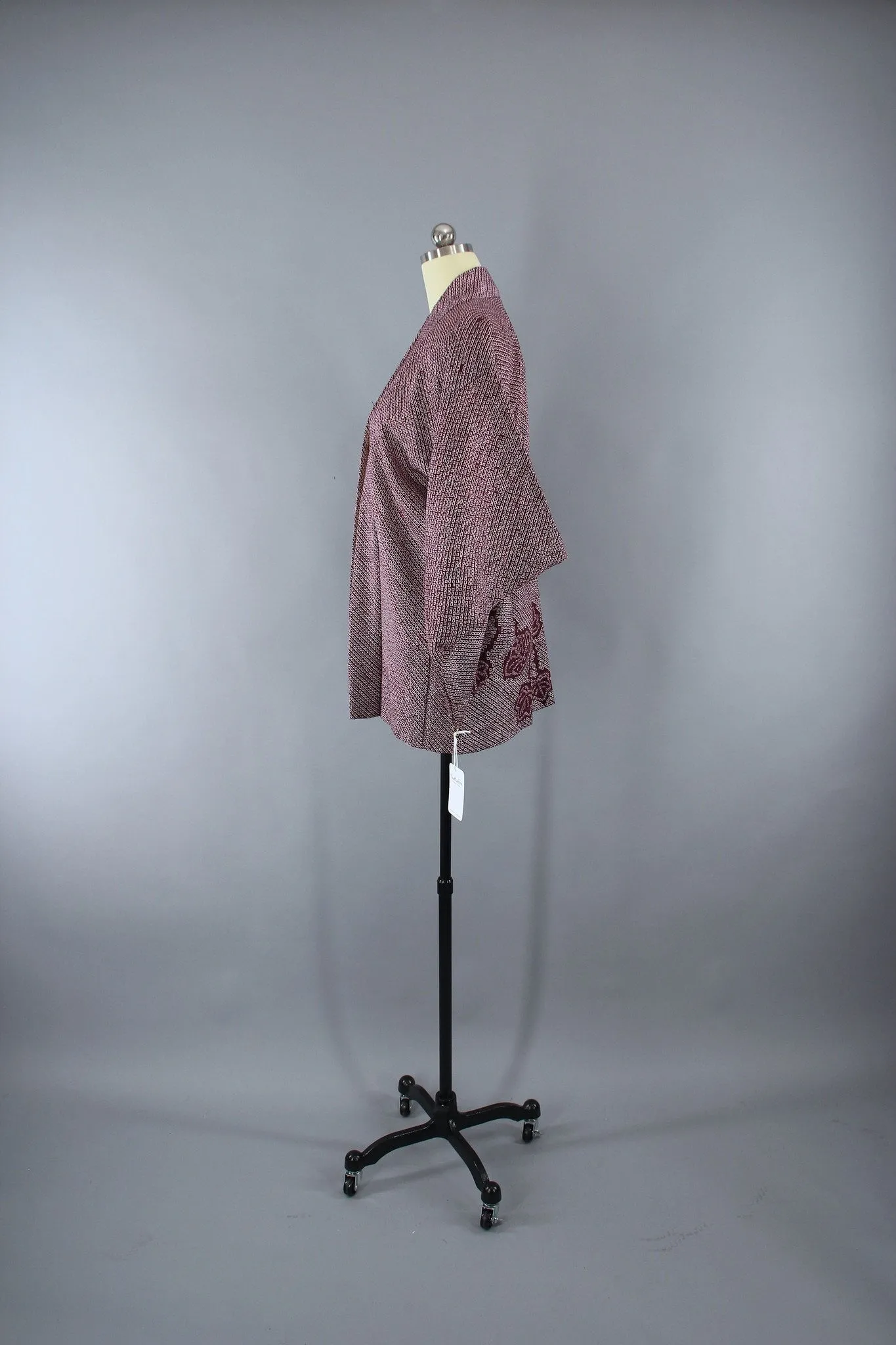 1960s Vintage Silk Haori Kimono Jacket with Purple Shibori Floral Pattern