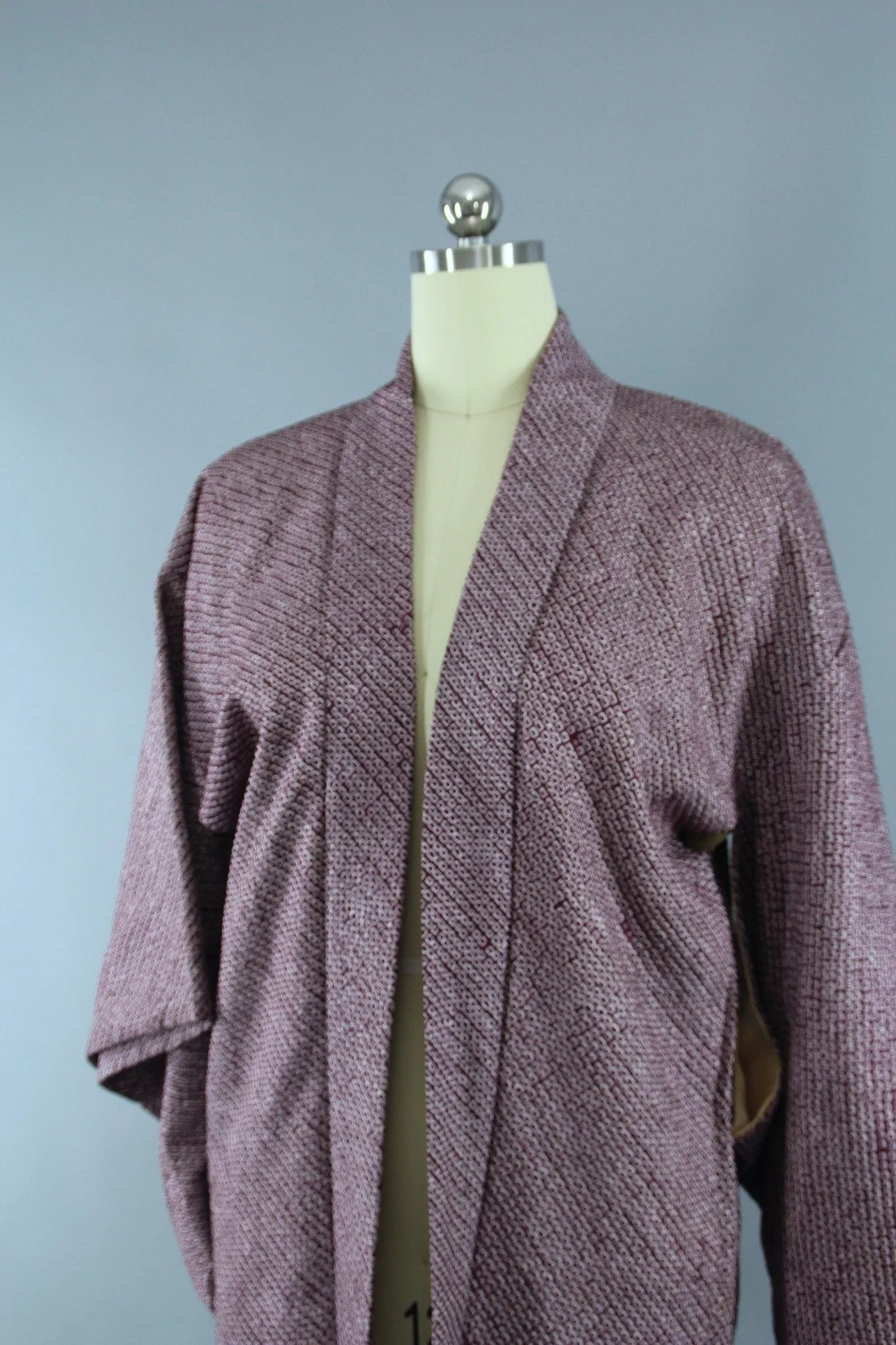 1960s Vintage Silk Haori Kimono Jacket with Purple Shibori Floral Pattern