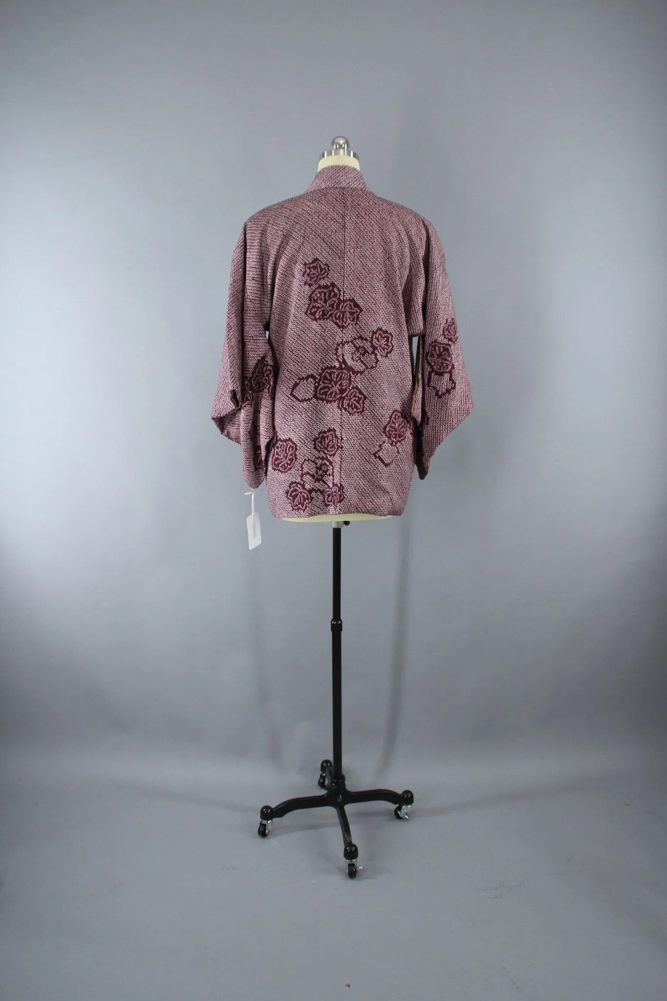 1960s Vintage Silk Haori Kimono Jacket with Purple Shibori Floral Pattern