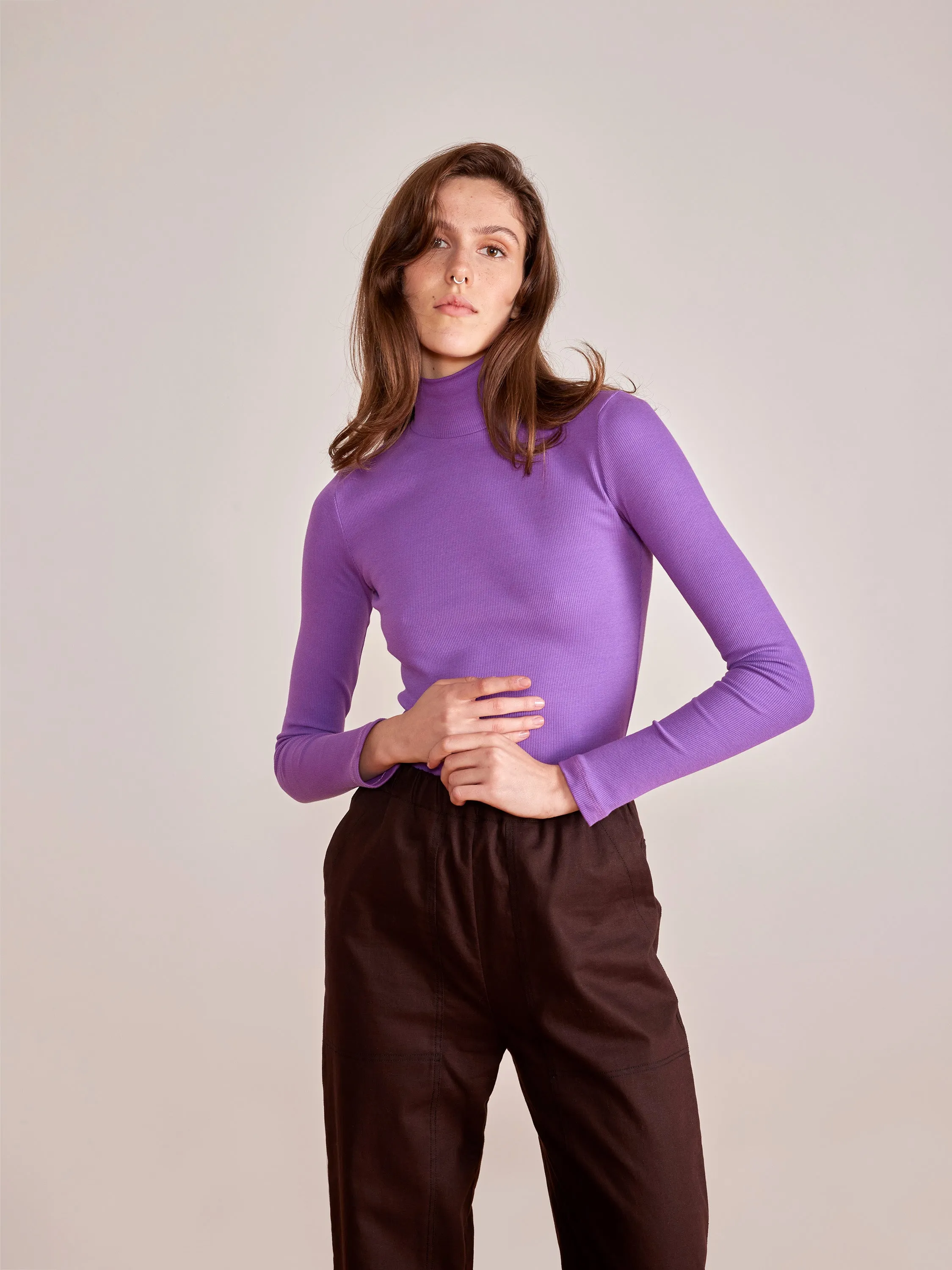 ADAMO red mock neck