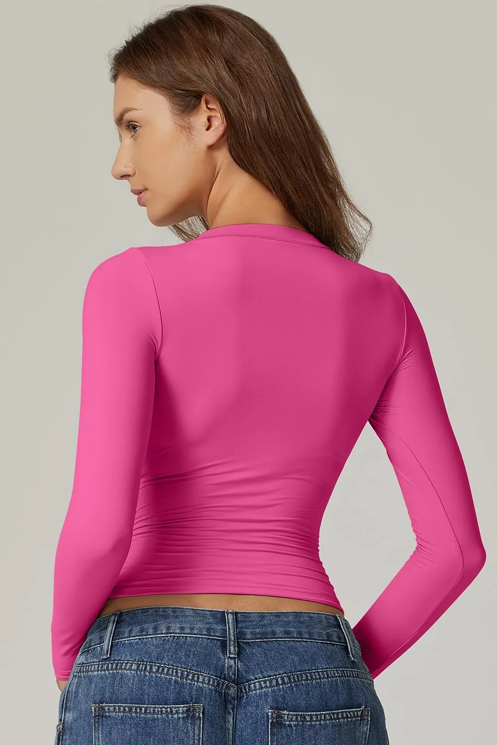 QINSEN Womens Crewneck Long Sleeve Shirt Double Lined Basic Tees Side Ruched Going Out Crop Tops